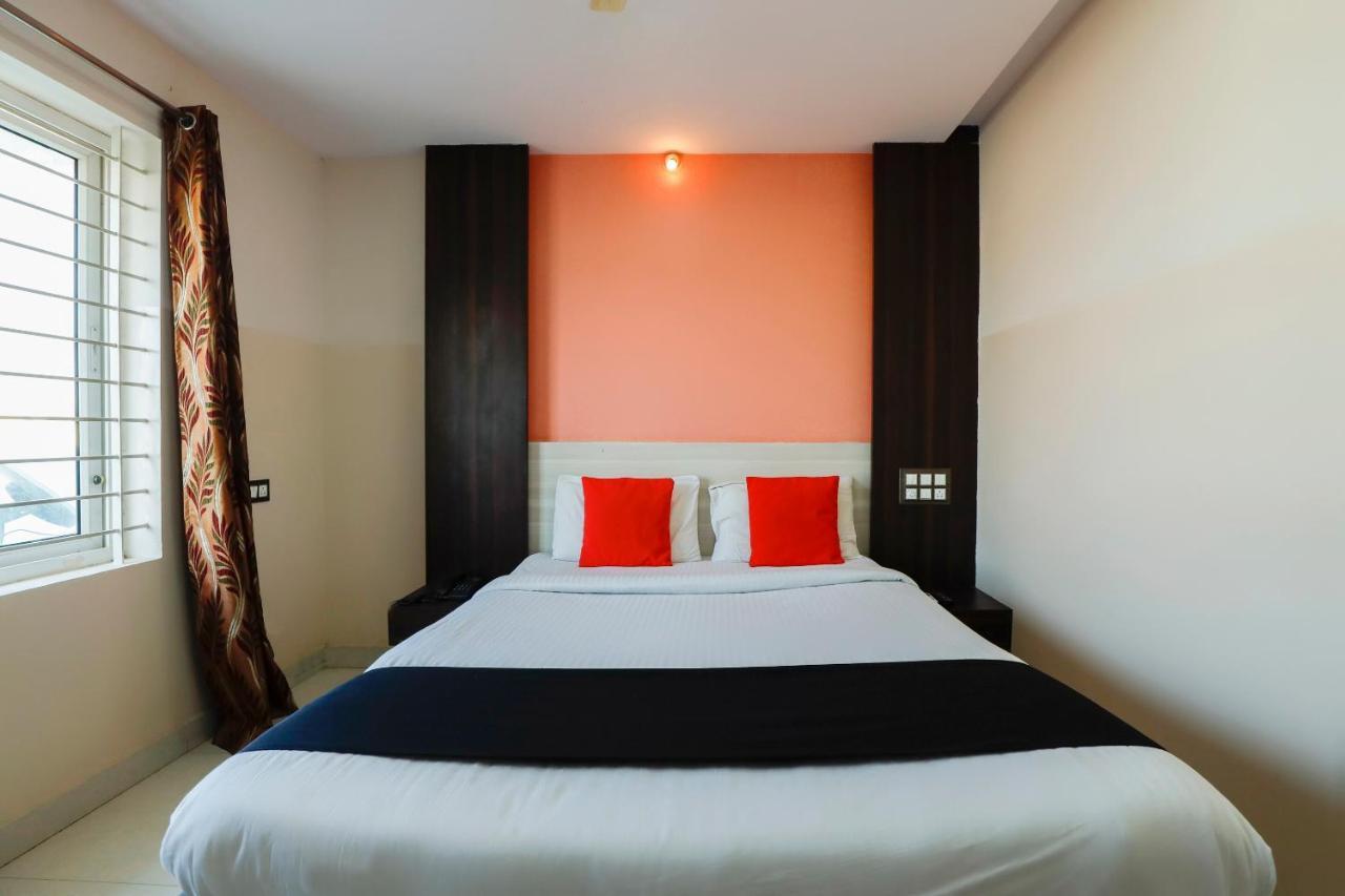Capital O 70534 Habitat Suites And Rooms 벵갈루루 외부 사진