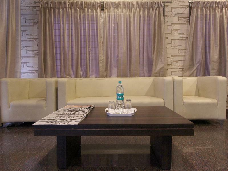 Capital O 70534 Habitat Suites And Rooms 벵갈루루 외부 사진