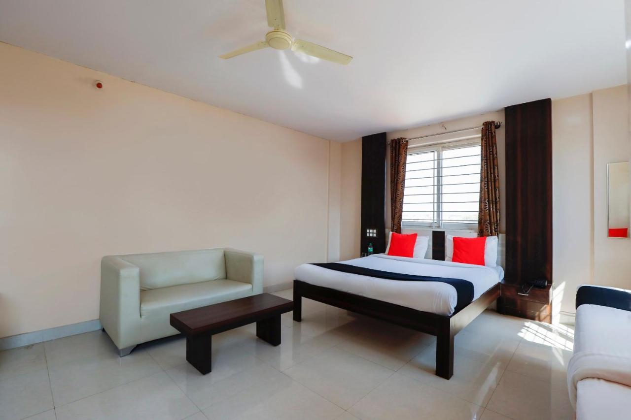 Capital O 70534 Habitat Suites And Rooms 벵갈루루 외부 사진